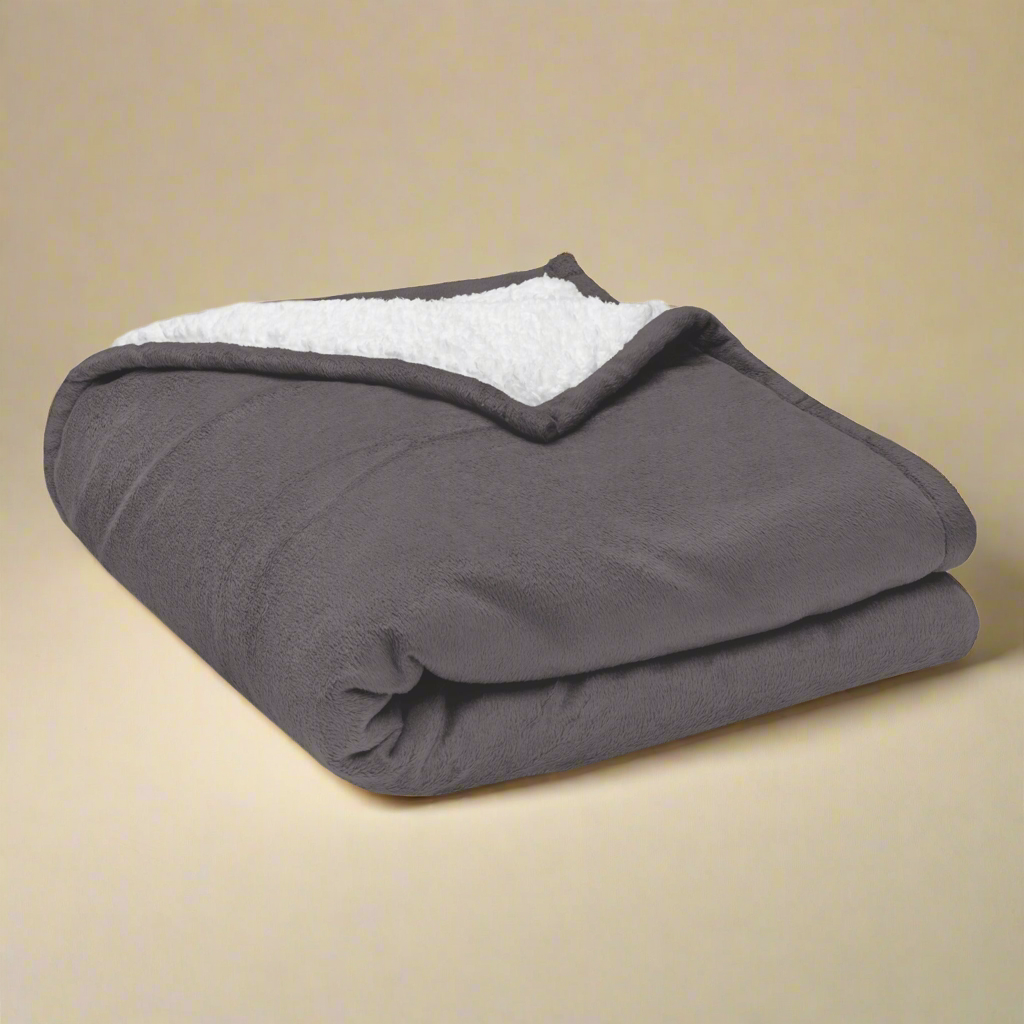 He Reigns – Premium Sherpa Blanket©️
