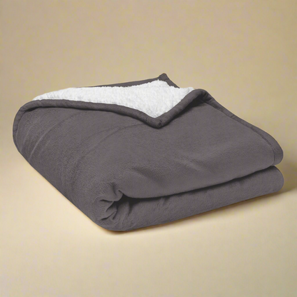 He Reigns – Premium Sherpa Blanket©️