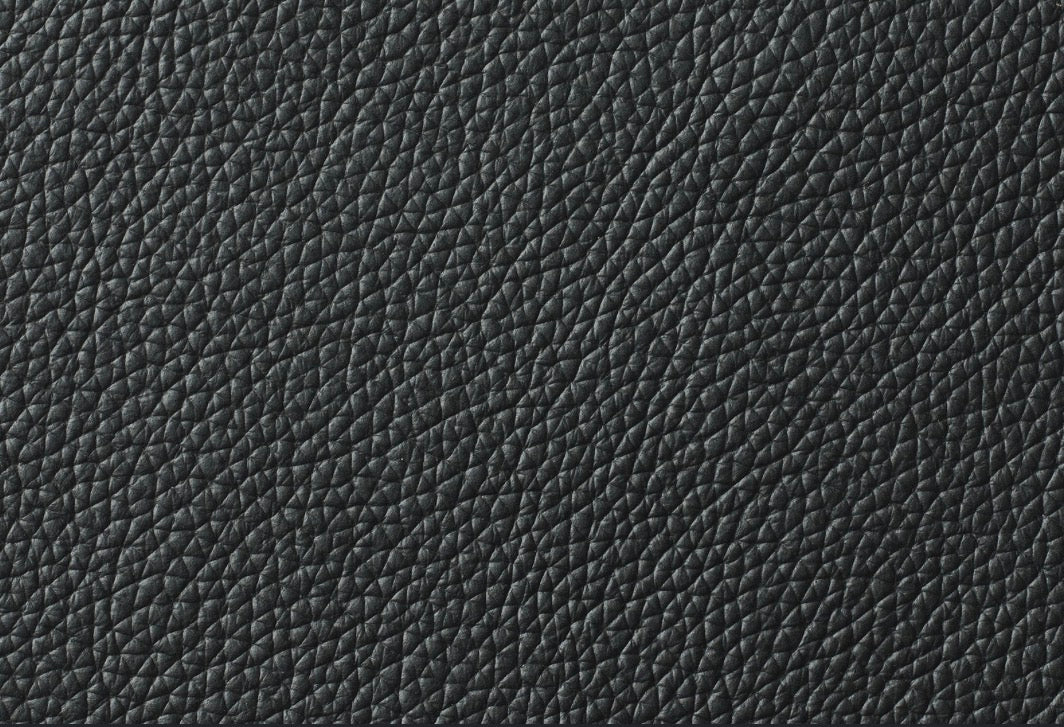 Noir edition tote in textured nappa leather, pebbled grain surface close-up